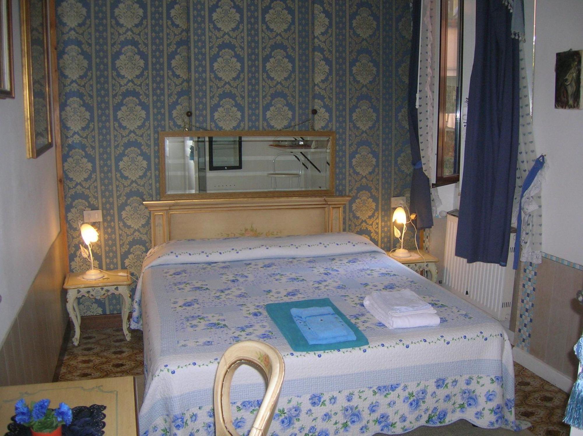 Biennale Bed & Breakfast Венеция Екстериор снимка